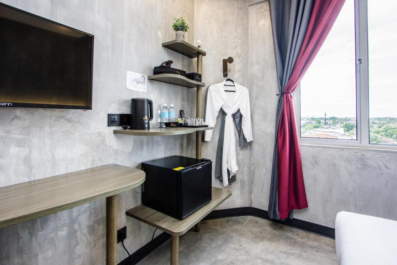 Sri Indar Hotel & Suites Parit Buntar Extérieur photo