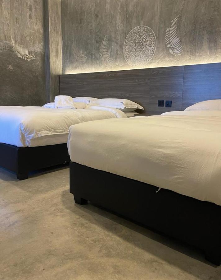 Sri Indar Hotel & Suites Parit Buntar Extérieur photo