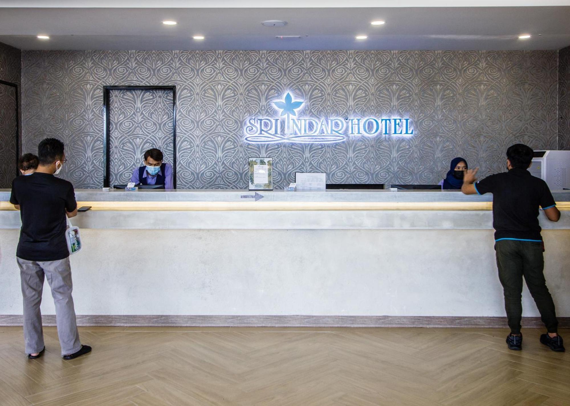 Sri Indar Hotel & Suites Parit Buntar Extérieur photo